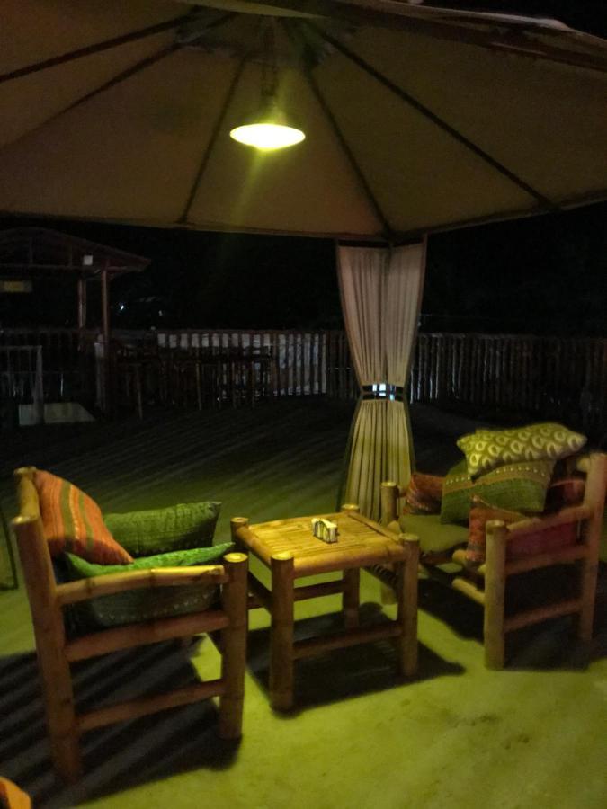 Hostel Lions Мамбаджао Екстериор снимка
